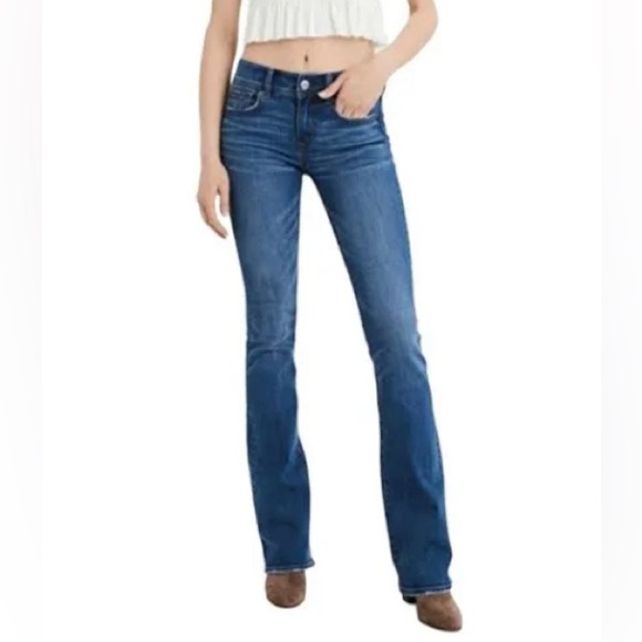 AMERICAN EAGLE SZ 18L Kick Boot  Mid-Wash High Waisted Stretch Denim Jeans - Picture 1 of 12